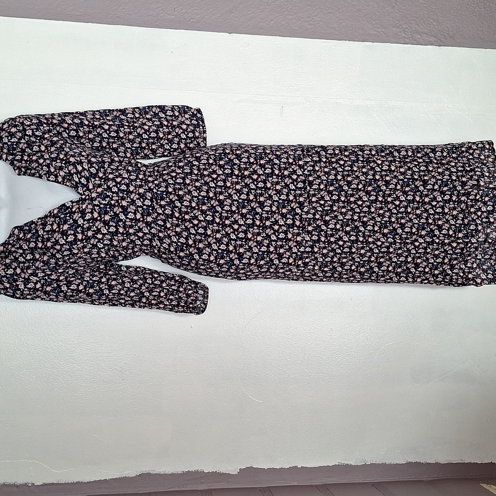 Black and White Sheath Dress with V-Neck and Bishop Sleeves